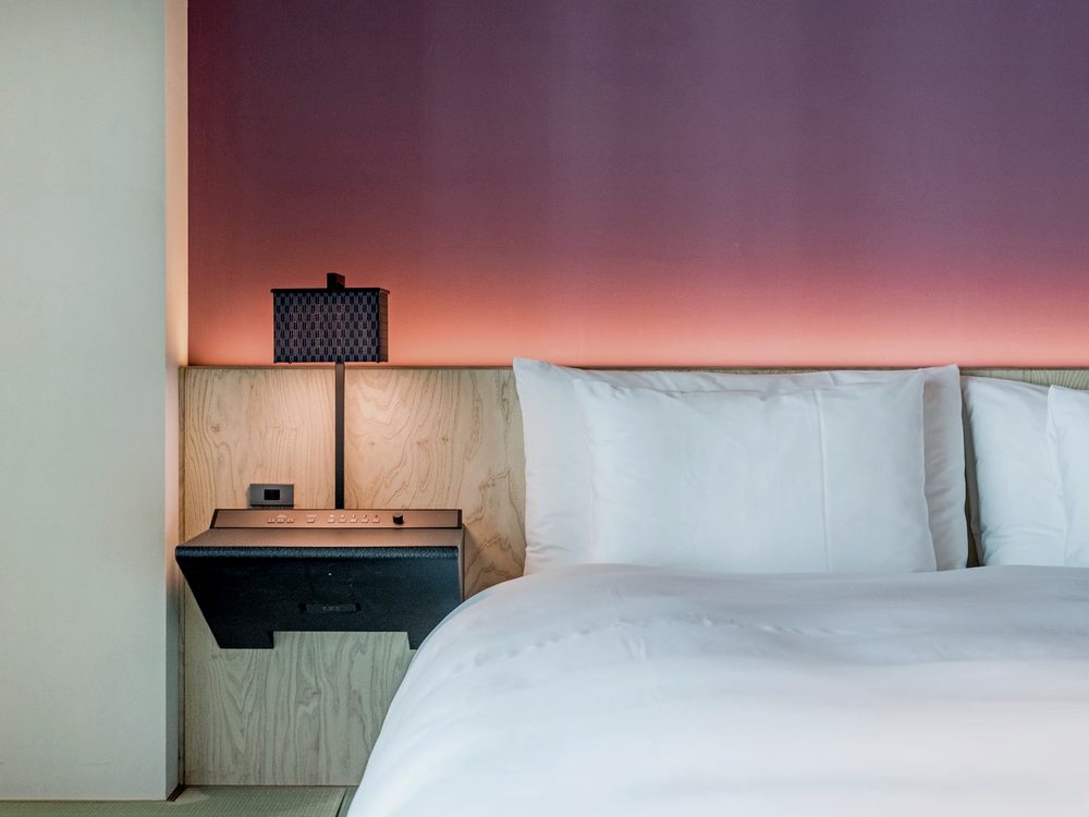 Hotels & Resorts